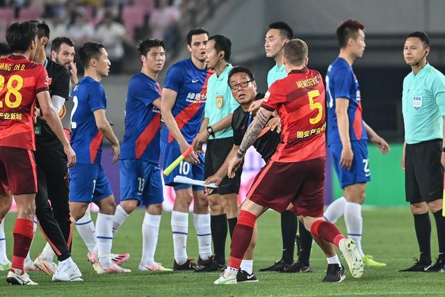 组图：世界杯-英格兰VS阿根廷 恩佐世界波扳平比分